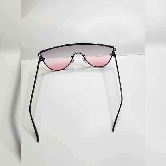 Ombre Lens Fashion Sunglasses - Picture 3 of 4